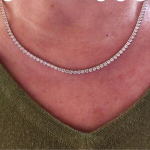 7.35ct diamond tennis necklace. 3 prong.